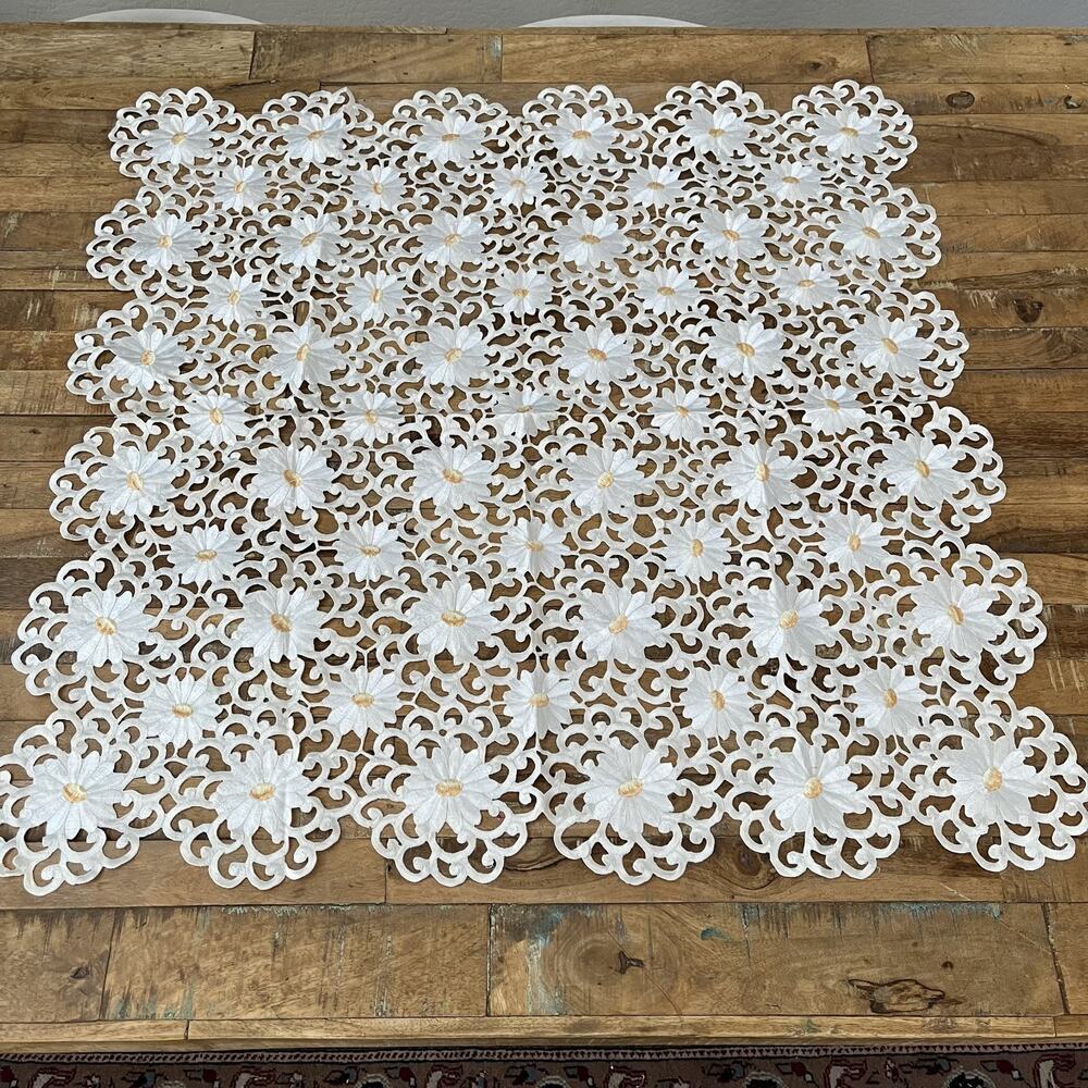 Embroidered Cutwork Daisy Floral Table Runner 33 x 33 in